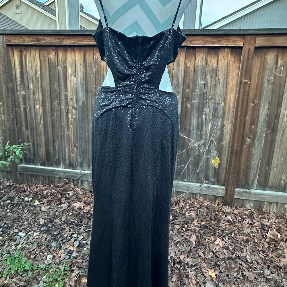 Sizzling Hot Formal Gown - Picture 10 of 12